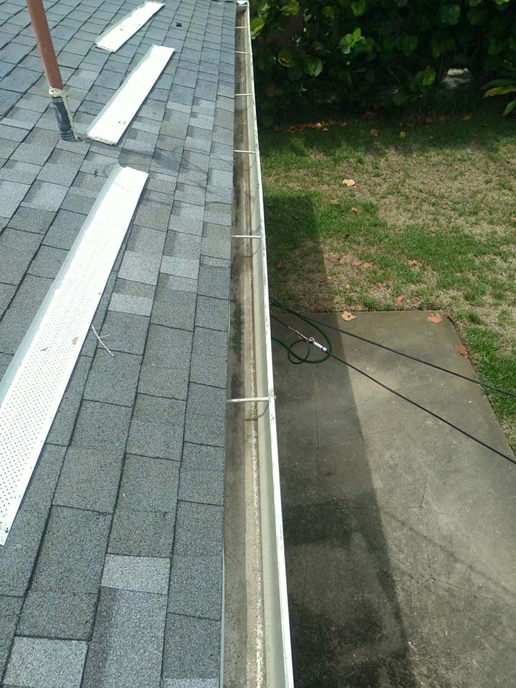 Gutter Cleaning Susan Marie Terrace, Tampa