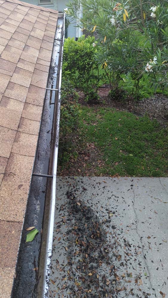 Gutter Cleaning Tahiti Village, Fort Lauderdale