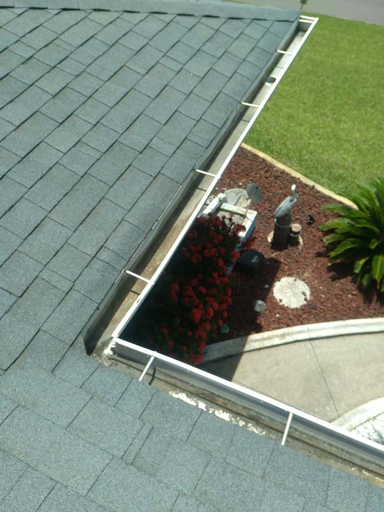 Gutter Cleaning Ian Island, North Fort Myers