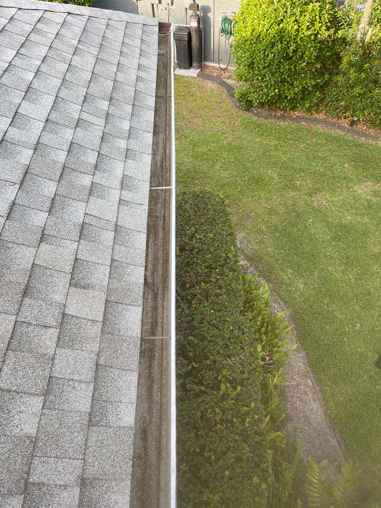 Gutter Cleaning Lakeside Professional Office, Tavares