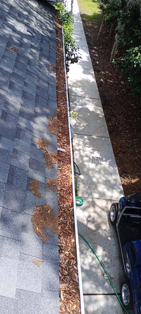 South Professional Center Gutter Cleaners